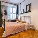 Globetrotter, 2 Bedroom By The Main Square