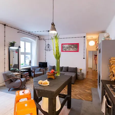 Globetrotter, 2 Bedroom By The Main Square Apartment Krakow