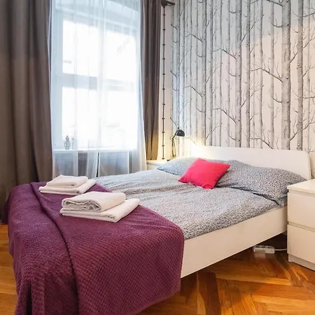 Globetrotter, 2 Bedroom By The Main Square Lägenhet Kraków