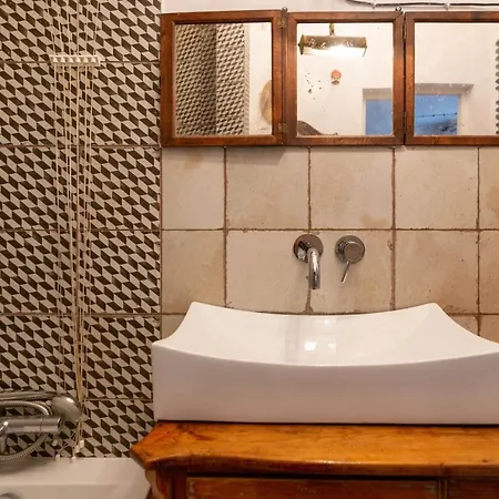 아파트 Globetrotter, 2 Bedroom By The Main Square *