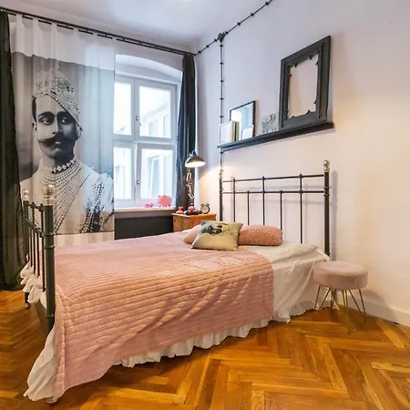 Globetrotter, 2 Bedroom By The Main Square